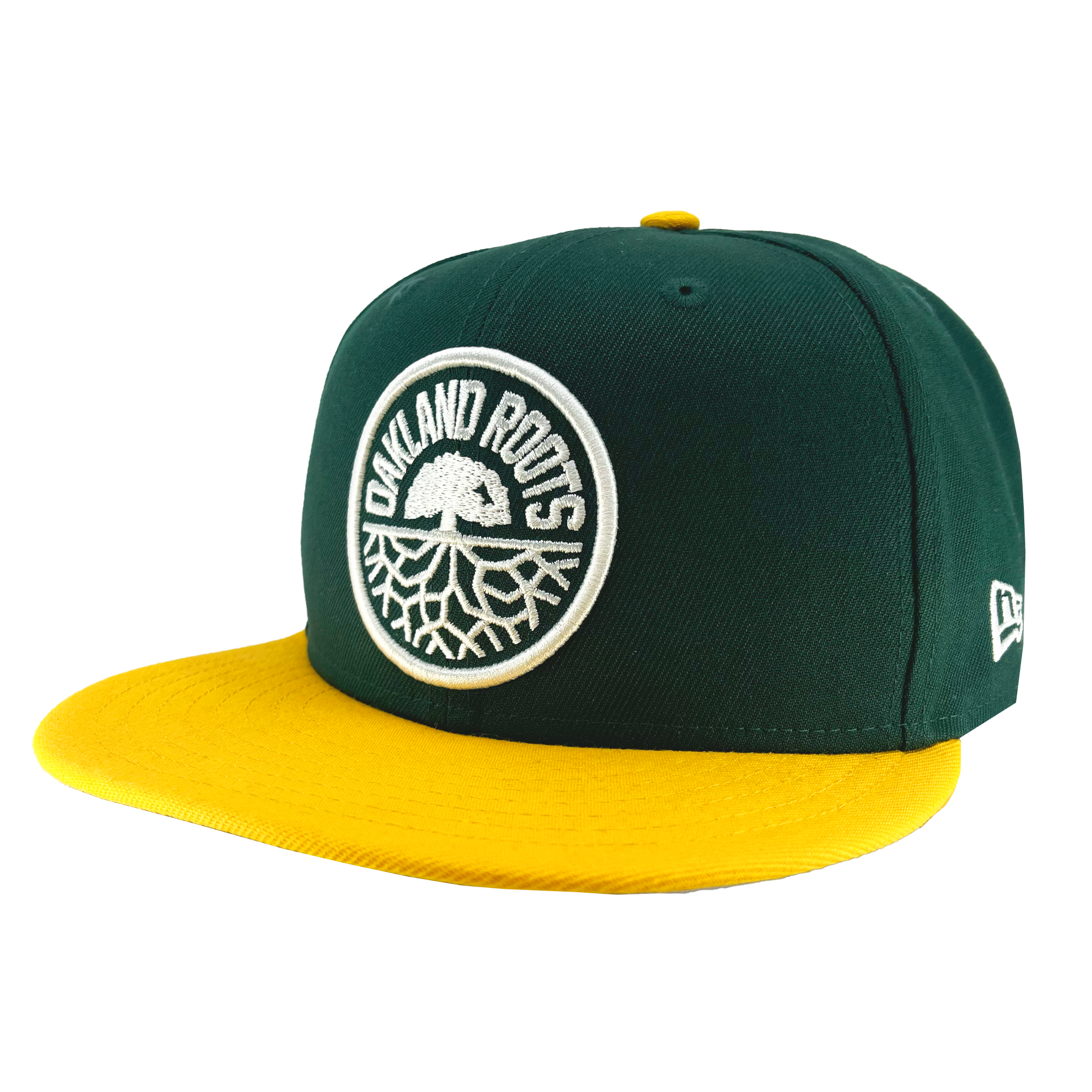 Introducing the New Era Oakland Roots SC 59FIFTY Cap, a green hat with a yellow brim, adorned with an embroidered circular logo that reads "Oakland Roots" and features a tree and roots design. Embracing the Oaklandish spirit, this cap also sports a white New Era logo on the side.