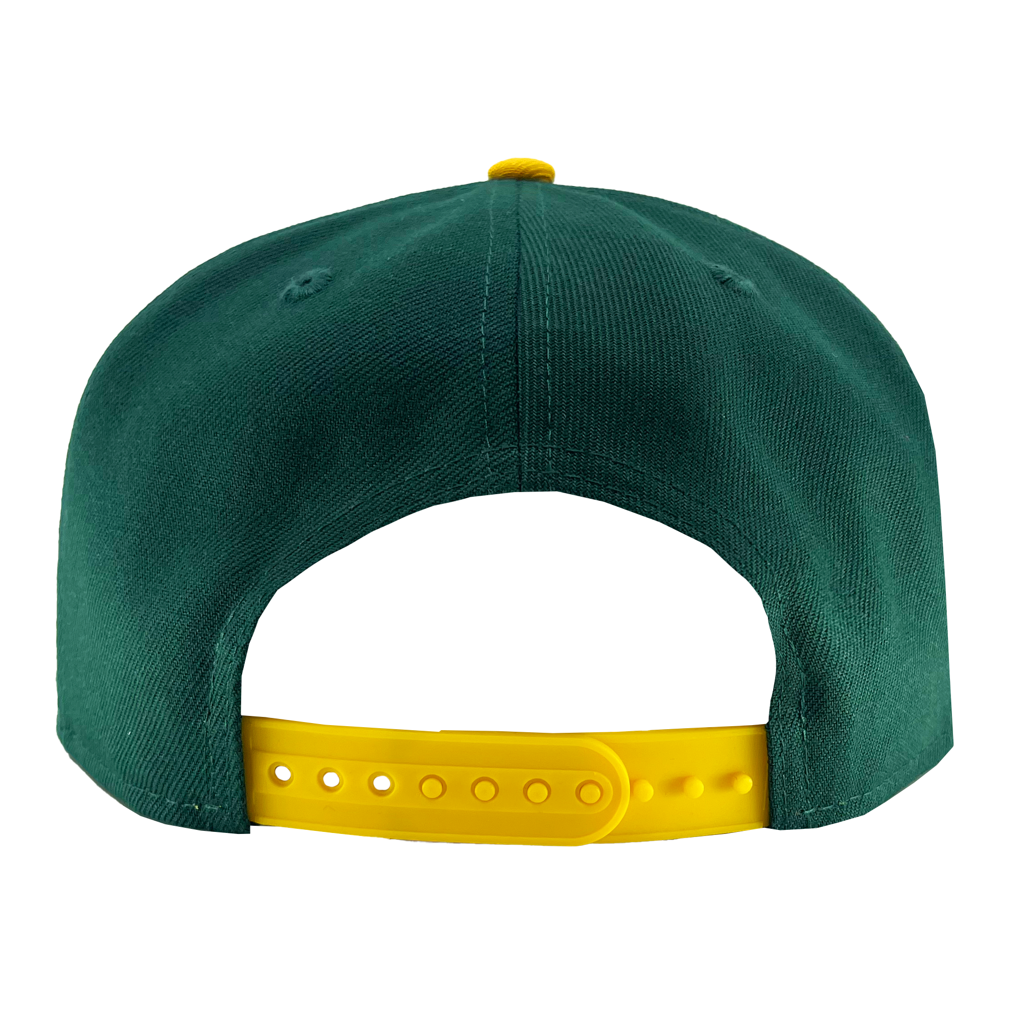 The image shows the back view of a New Era Oakland Roots SC 9FIFTY Cap in green with a yellow snapback closure, featuring multiple adjustment holes and a yellow button on the top center. The fabric of this Oakland Roots SC cap has a smooth texture.